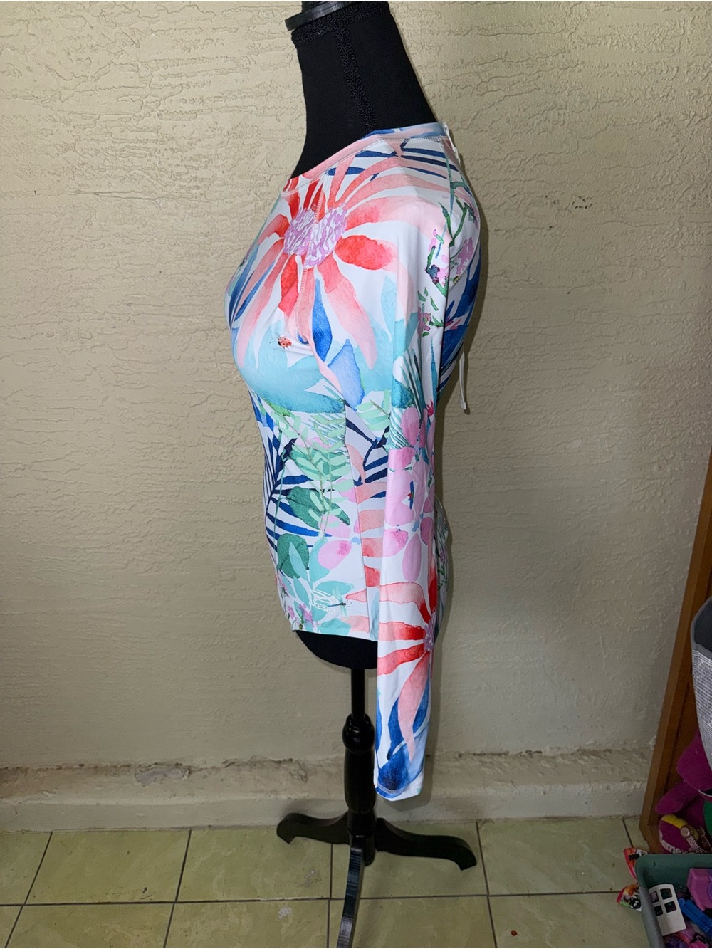 AXESEA Floral Rash Guard Swim Top UPF Surf Beach Tropical Size 8 - Picture 4 of 9